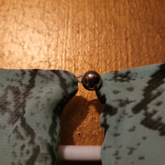 Snakeskin Jennifer Lopez top - Picture 7 of 7